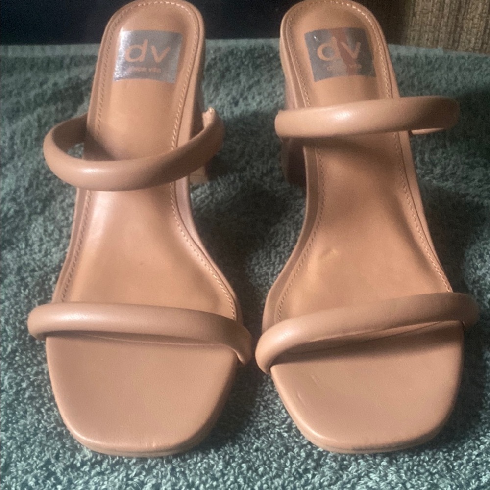 DV by Dolce Vita Tan Heels with Modern Silhouette